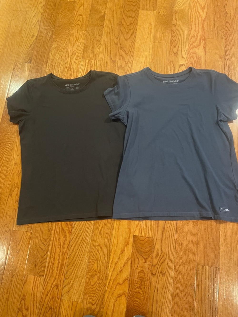 Life Is Good Black and Navy short Sleeve Crewneck Tees - Picture 7 of 10